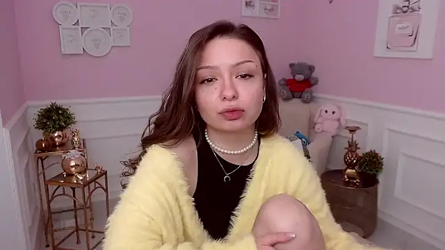 LucySkilar online show from March 3, 2026, 5:46 am