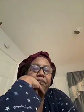 ebonyred online show from February 3, 2026, 1:59 am