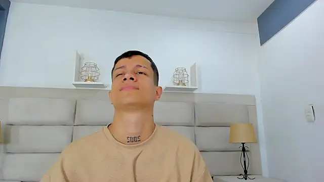 AgarEvans online show from December 3, 2025, 4:20 am