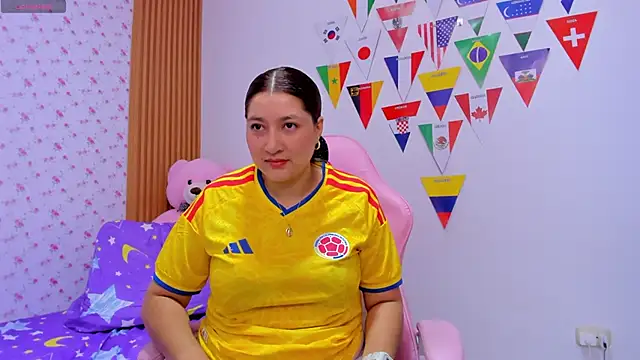 Snapshot of Soyqueen chatting on June 18, 2026, 4:13 am Soyqueen online show from June 18, 2026, 4:13 am