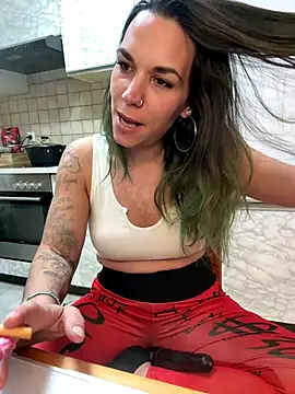 Lady Knaller online show from November 6, 2025, 8:10 pm