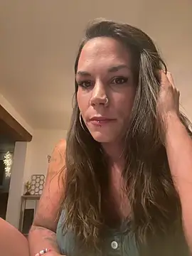 Snapshot of Lady_Knaller chatting on June 10, 2026, 7:24 pm Lady Knaller online show from June 10, 2026, 7:24 pm