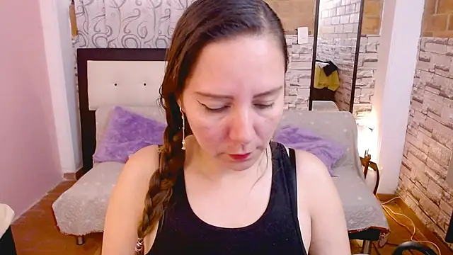 camila delarosa online show from March 6, 2026, 5:42 pm