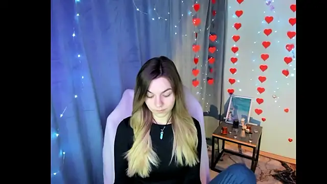 Sweet me  online show from March 13, 2026, 6:42 am