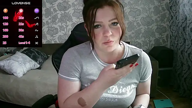 Snapshot of Sabrina_Poison chatting on February 1, 2025, 9:43 am Sabrina Poison online show from February 1, 2025, 9:43 am