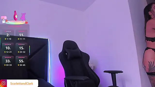 ScarlettAndClark online show from September 19, 2025, 1:34 pm