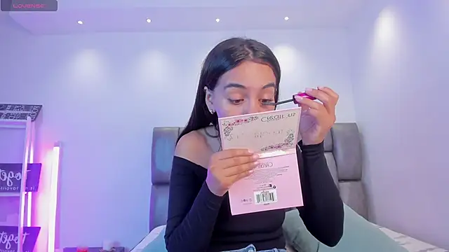 martina mancini online show from January 18, 2025, 12:04 pm