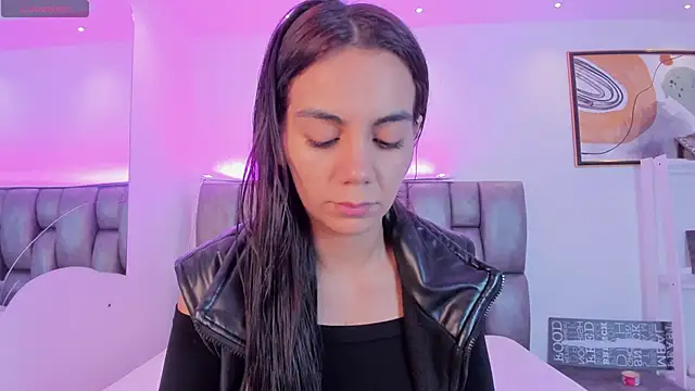 martina mancini online show from September 23, 2025, 12:30 pm