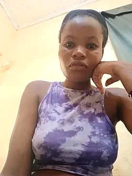 petite babe online show from February 3, 2026, 5:05 am