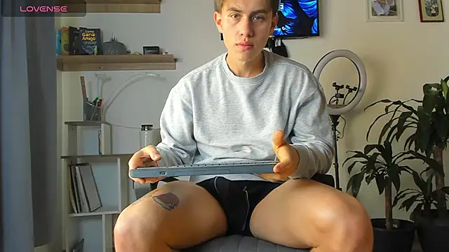 manucute 23  online show from December 16, 2025, 3:06 pm