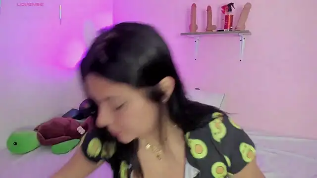 Oriana Guzman online show from November 14, 2025, 12:42 am