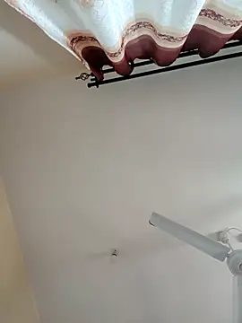 hotgal1112 online show from February 14, 2026, 6:32 am