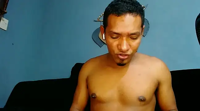 Grandeygruesa1 online show from January 5, 2025, 6:45 pm