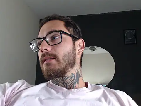 clark r online show from September 25, 2025, 11:52 pm