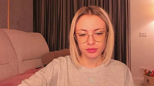 Snapshot of BaayBee__ chatting on February 27, 2025, 3:04 am BaayBee online show from February 27, 2025, 3:04 am