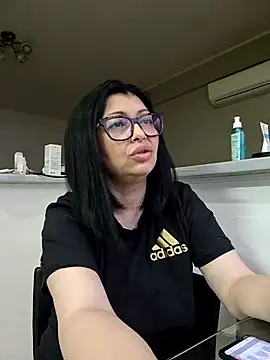 Milf Abigail online show from May 25, 2026, 2:50 am