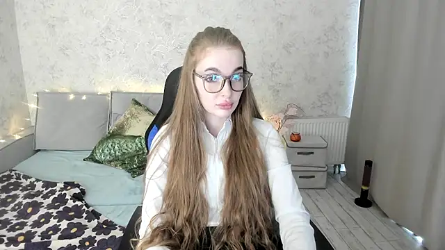 LissaCain online show from November 6, 2025, 5:52 am