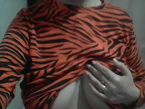 AnaXBerry online show from April 8, 2026, 6:52 pm