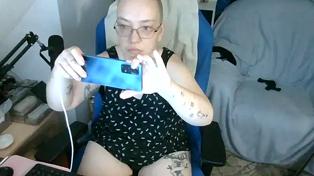 Snapshot of Isabella_Geney chatting on June 30, 2026, 4:19 pm Isabella Geney online show from June 30, 2026, 4:19 pm