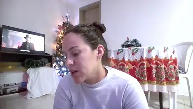 AURORA FRANKLIN online show from December 18, 2025, 4:51 am
