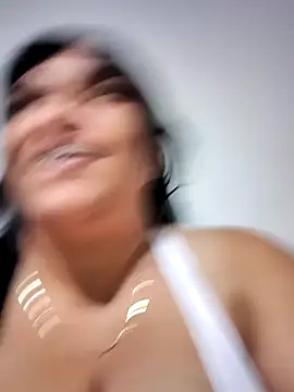 Snapshot of Mia_Adell_11 chatting on February 4, 2025, 3:44 am Mia Adell 11 online show from February 4, 2025, 3:44 am