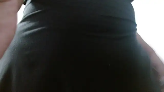 Snapshot of Mia_Adell_11 chatting on September 9, 2025, 2:00 am Mia Adell 11 online show from September 9, 2025, 2:00 am