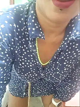 gatadeojosclaros online show from February 7, 2025, 4:59 am