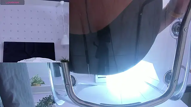 Snapshot of BrianaHazel chatting on February 25, 2025, 11:33 pm BrianaHazel online show from February 25, 2025, 11:33 pm