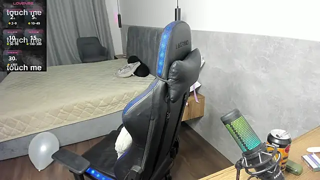 MCfly 11 online show from February 25, 2026, 8:29 pm