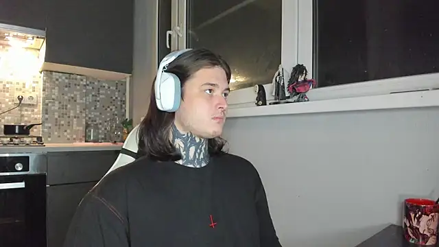  torfin  online show from March 4, 2025, 8:38 pm