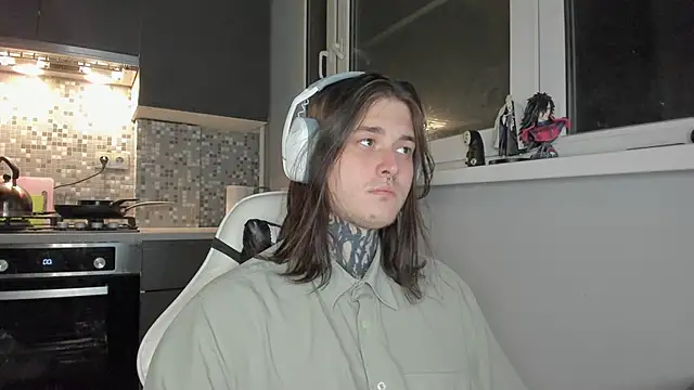  torfin  online show from March 15, 2025, 7:48 pm