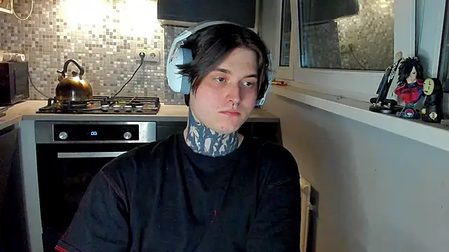  torfin  online show from February 1, 2026, 8:18 pm