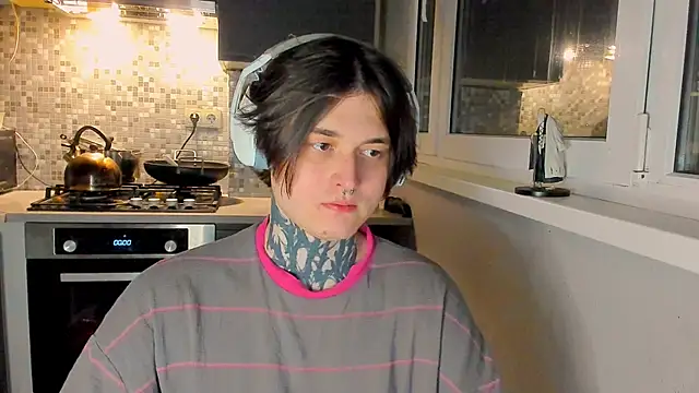  torfin  online show from February 24, 2026, 8:40 pm