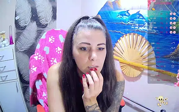 Snapshot of Catbaby32 chatting on October 28, 2025, 9:17 pm Catbaby32 online show from October 28, 2025, 9:17 pm