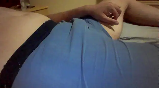 Snapshot of Dat1994 chatting on December 17, 2024, 2:12 am Dat1994 online show from December 17, 2024, 2:12 am