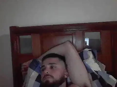 Snapshot of Dat1994 chatting on December 31, 2024, 1:47 am Dat1994 online show from December 31, 2024, 1:47 am