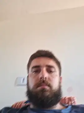 Snapshot of Dat1994 chatting on February 3, 2025, 7:31 pm Dat1994 online show from February 3, 2025, 7:31 pm