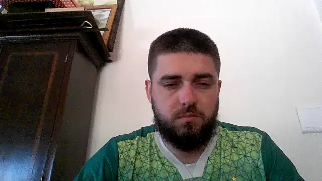 Snapshot of Dat1994 chatting on February 17, 2025, 4:15 pm Dat1994 online show from February 17, 2025, 4:15 pm