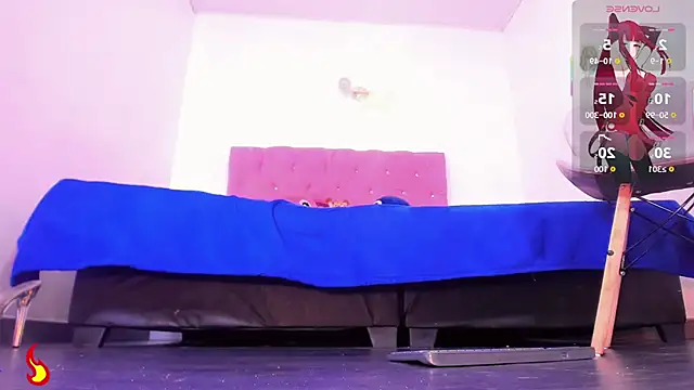  Riannagarcia  online show from April 11, 2026, 7:45 am