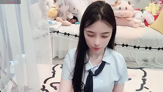 Snapshot of AKiKi711 chatting on May 7, 2026, 4:29 am AKiKi711 online show from May 7, 2026, 4:29 am