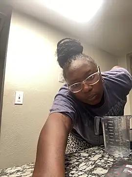 Snapshot of XxMidnightEssencexX chatting on November 16, 2025, 8:03 pm XxMidnightEssencexX online show from November 16, 2025, 8:03 pm