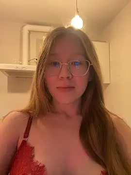 Snapshot of Eva_Weyne chatting on December 29, 2024, 6:05 pm Eva Weyne online show from December 29, 2024, 6:05 pm