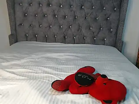 chococreamie online show from March 12, 2025, 11:20 am