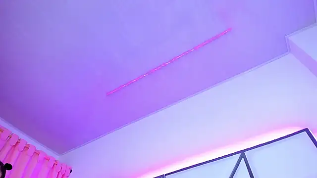 Snapshot of SarayRoyse chatting on January 17, 2025, 7:16 pm SarayRoyse online show from January 17, 2025, 7:16 pm