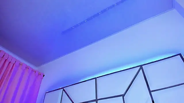 Snapshot of SarayRoyse chatting on February 3, 2025, 7:10 pm SarayRoyse online show from February 3, 2025, 7:10 pm