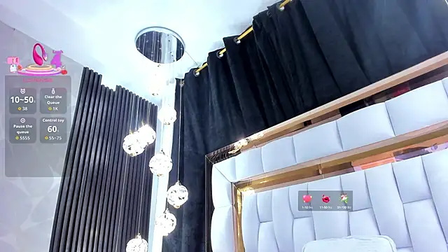 Snapshot of SarayRoyse chatting on September 23, 2025, 7:39 pm SarayRoyse online show from September 23, 2025, 7:39 pm