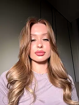 Sweet  Milly online show from January 7, 2026, 4:20 pm