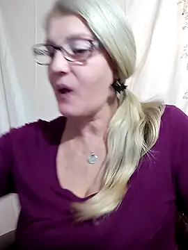 Snapshot of irinamaux chatting on January 26, 2025, 11:50 am irinamaux online show from January 26, 2025, 11:50 am