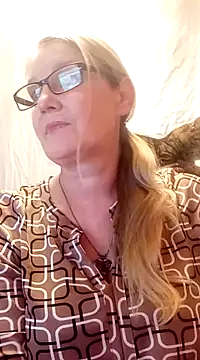 Snapshot of irinamaux chatting on February 4, 2025, 2:53 pm irinamaux online show from February 4, 2025, 2:53 pm