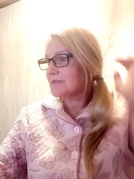 Snapshot of irinamaux chatting on February 5, 2025, 4:47 pm irinamaux online show from February 5, 2025, 4:47 pm